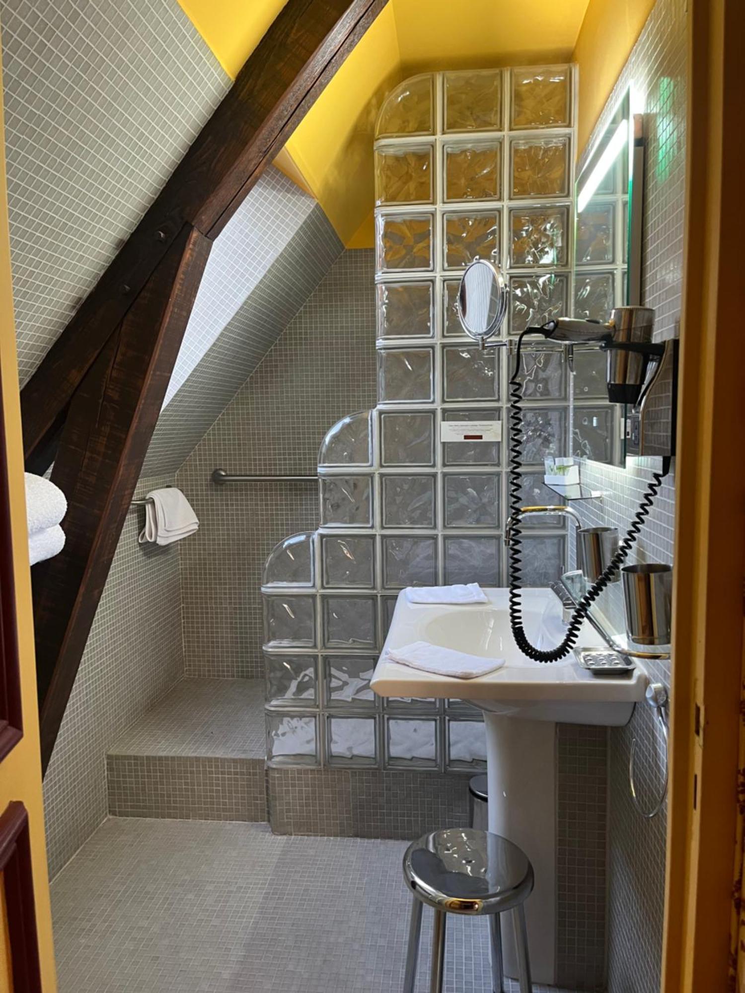 Auberge Du Val Au Cesne Saint-Clair-sur-les-Monts المظهر الخارجي الصورة